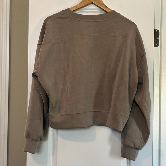 Lululemon Softstreme Perfectly Oversized Cropped Crew - Riverstone - Size 6 - Picture 5 of 7